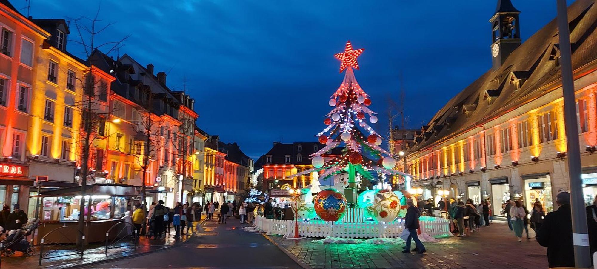 Appart' Duchatelain Lumineux, Vue Sur Chateau Montbeliard Bagian luar foto